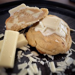 Cookie Éclats de Chocolat Blanc - Fait Maison | Blondiy's Cook