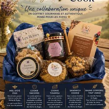 💙✨ COLLABORATION EXCEPTIONNELLE – ÉDITION LIMITÉE FÊTE DES PAPAS ✨💙
Quand Blondiy’s Cook rencontre Les Reines du Bugey, ça donne un coffret unique, généreux et terriblement gourmand… pensé pour les papas qui aiment vraiment se faire plaisir 😏🍯🍪
À l’intérieur de cette création :
🍯 Miel d’été des ruches des Reines du Bugey (250g)
🍪 Cookie Snickers au miel d’été, cacahuètes torréfiées & éclats chocolat
🍪 Cookie Tiramisu ultra fondant, café & praliné
🍪 Cookie Sandwich garni d’une ganache chocolat noisette & pralin
🧴 Baume corporel multi-usage 100% confort (barbe, visage, corps)
💛 Tous les cookies sont réalisés avec le miel d’été des Reines du Bugey pour une gourmandise encore plus unique.
Une collaboration locale, authentique et ultra gourmande… en édition limitée.
📦 Livraison dans toute la France
🎁 Commande possible chez Les Reines du Bugey ou Blondiy’s Cook
#CoffretGourmand #FeteDesPeres #CollaborationGourmande #MielArtisanal #CookiesMaison