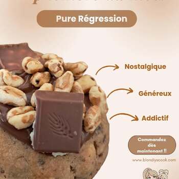 ✨ PURE RÉGRESSION ✨
L’ÉPHÉMÈRE DE MARS DE BLONDIY’S

Il est arrivé.
Et il ne demande pas la permission.
Un cookie épais.
Massif.
Chocolat au lait coulant à la découpe.

À l’intérieur ?
Des morceaux généreux de Kinder Country
fondus dans une pâte ultra moelleuse,
avec cette douceur céréalière qu’on reconnaît instantanément.

C’est pas un cookie.
C’est un retour direct à la récré.
La première bouchée est douce.
La deuxième est dangereuse.
La troisième… t’as déjà compris.

Fondant intense.
Texture enveloppante.
Générosité indécente.
On l’a voulu régressif.
On l’a rendu INOUBLIABLE 

⚠️ ÉPHÉMÈRE DE MARS
⚠️ QUANTITÉS LIMITÉES
⚠️ QUAND IL N’Y EN A PLUS, IL N’Y EN A PLUS

Ceux qui savent viendront vite.
Les autres verront passer les photos.

Bienvenue dans PURE RÉGRESSION.
Bienvenue chez Blondiy’s. 🍪🔥

#blondiyscook #CookieAddict #FoodLovers #FoodiesLife #cookies